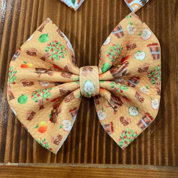 Set of Fall Bows 🍁 🥧 🍎 - Picture 2 of 4